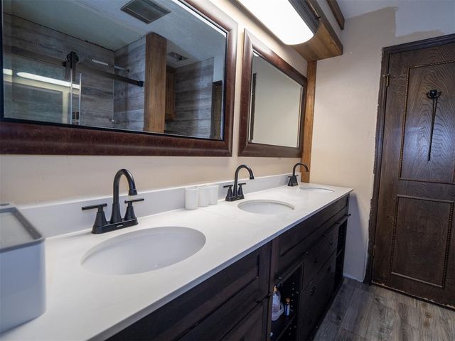 13804 Coker Road, Shawnee, OK 74804