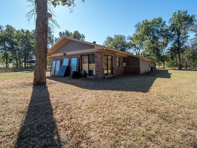 13804 Coker Road, Shawnee, OK 74804