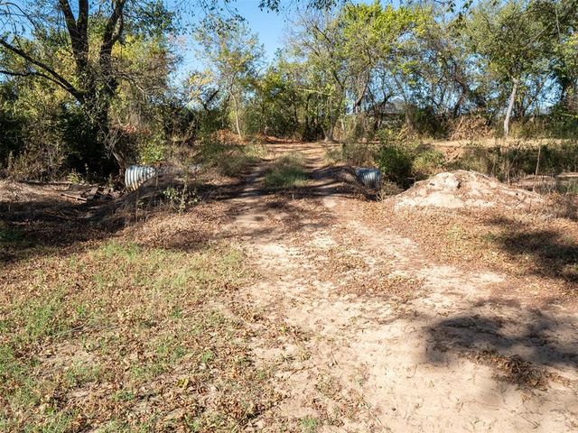 13804 Coker Road, Shawnee, OK 74804