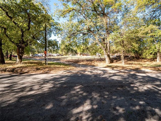 13804 Coker Road, Shawnee, OK 74804