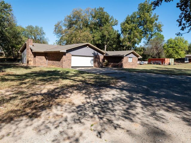13804 Coker Road, Shawnee, OK 74804