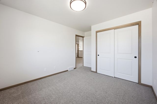 967 61st Avenue W, West Fargo, ND 58078
