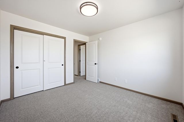 967 61st Avenue W, West Fargo, ND 58078