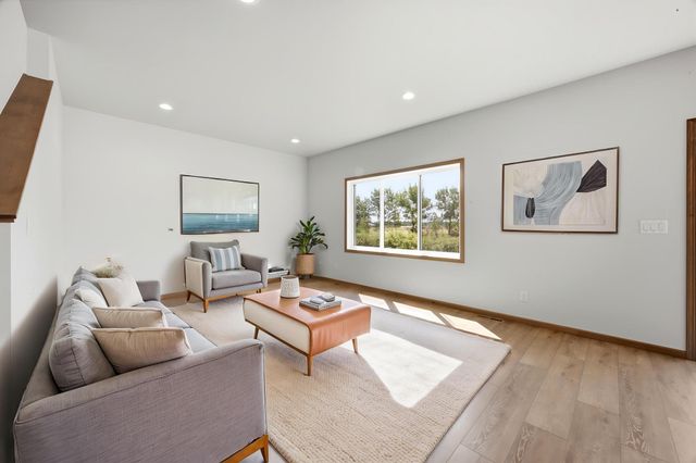 967 61st Avenue W, West Fargo, ND 58078