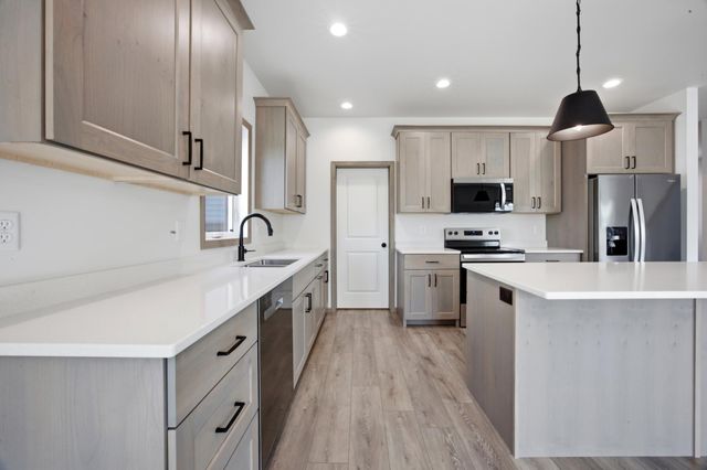 967 61st Avenue W, West Fargo, ND 58078