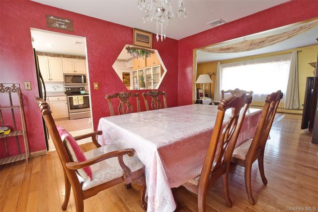 22 Clymer Street, Port Jefferson, NY 11776