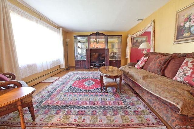 22 Clymer Street, Port Jefferson, NY 11776