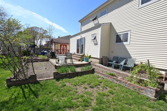 22 Clymer Street, Port Jefferson, NY 11776