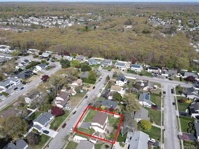 22 Clymer Street, Port Jefferson, NY 11776