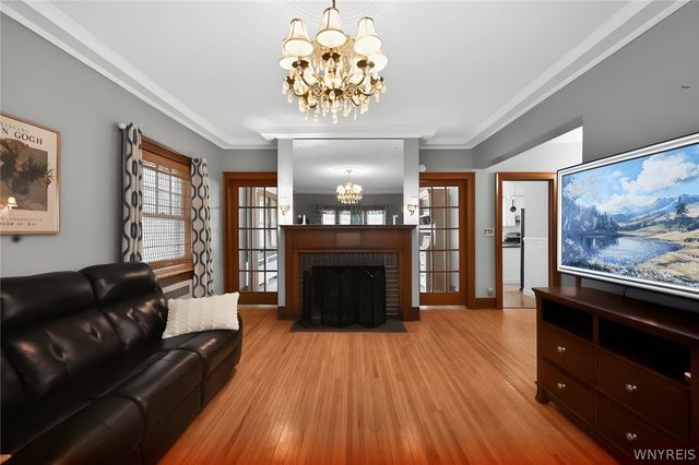 633 Orchard Parkway, Niagara Falls, NY 14301