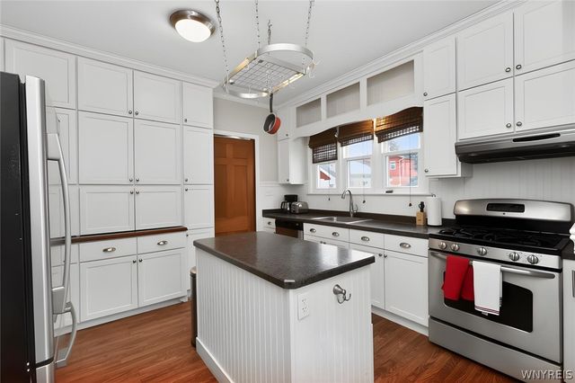 633 Orchard Parkway, Niagara Falls, NY 14301