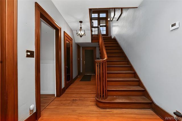 633 Orchard Parkway, Niagara Falls, NY 14301