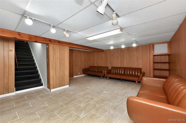 633 Orchard Parkway, Niagara Falls, NY 14301