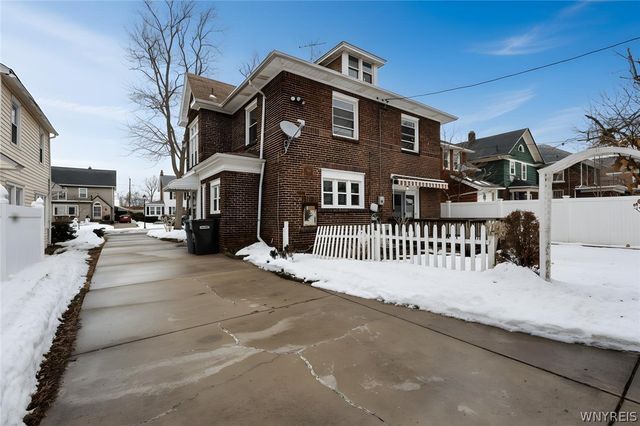 633 Orchard Parkway, Niagara Falls, NY 14301