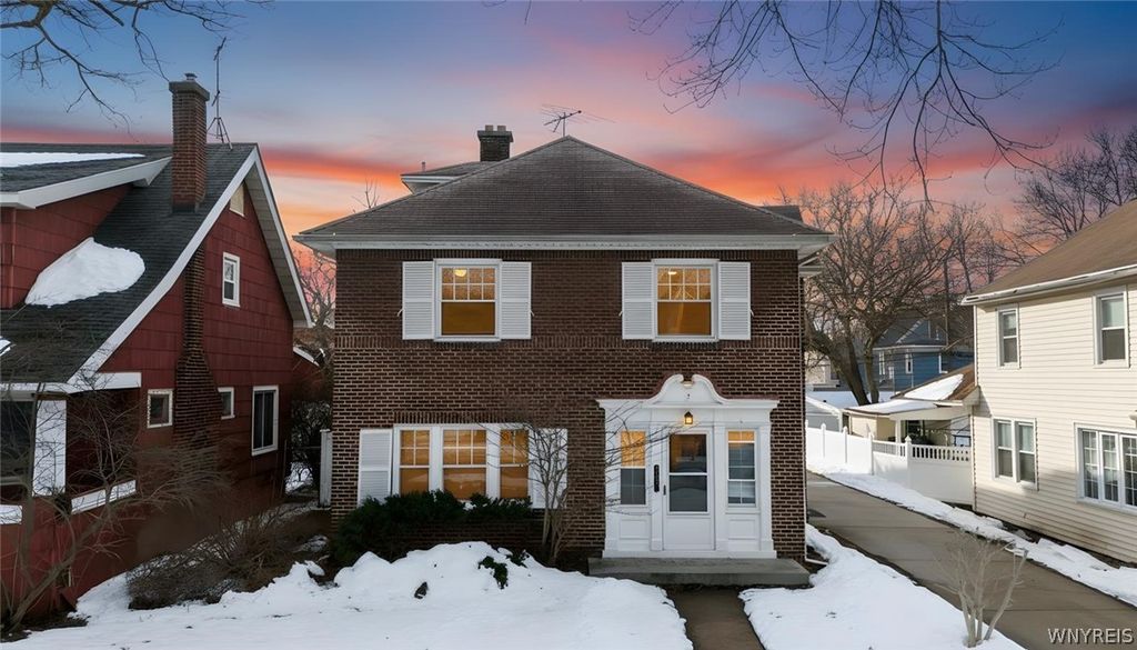 633 Orchard Parkway, Niagara Falls, NY 14301