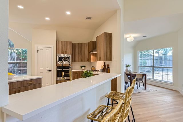 9124 Fainwood LN, Austin, TX 78749