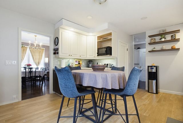 4 Hamill Rd, Worcester, MA 01602