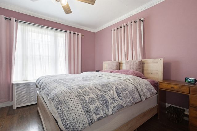 4 Hamill Rd, Worcester, MA 01602