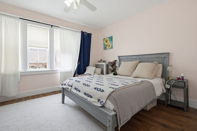 4 Hamill Rd, Worcester, MA 01602