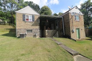 407 Lower Spring Ln, Centerville, PA 15358