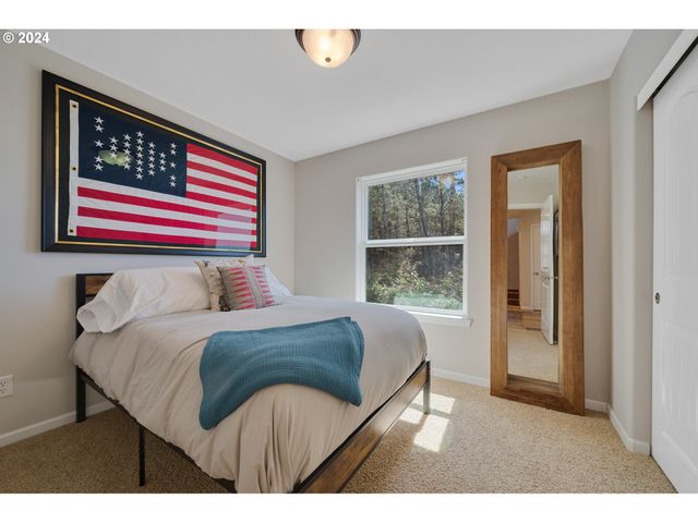 395 FALL CREEK Dr, Oceanside, OR 97134