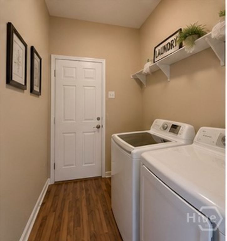 Image 8 of property listing at 89 Blue Lake Street, Richmond Hill, GA 31324
