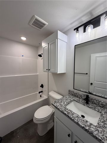 39 N Banner Avenue, Farmington, AR 72730