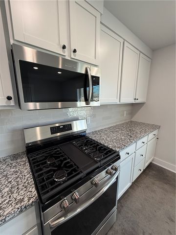 39 N Banner Avenue, Farmington, AR 72730