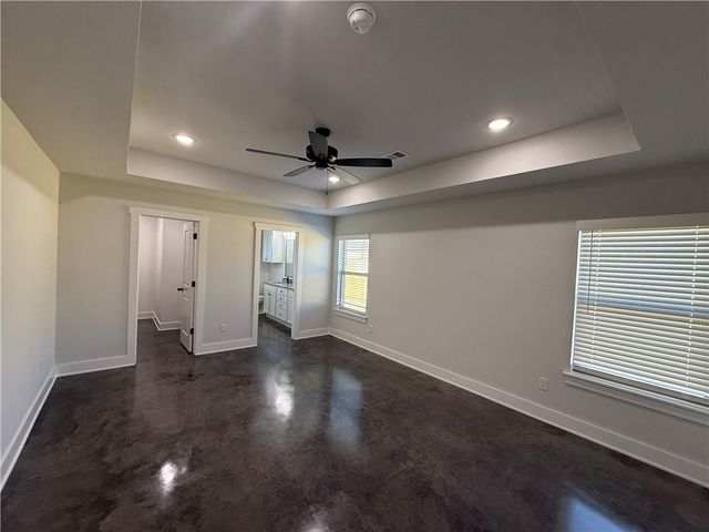 39 N Banner Avenue, Farmington, AR 72730