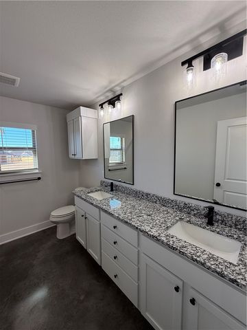 39 N Banner Avenue, Farmington, AR 72730