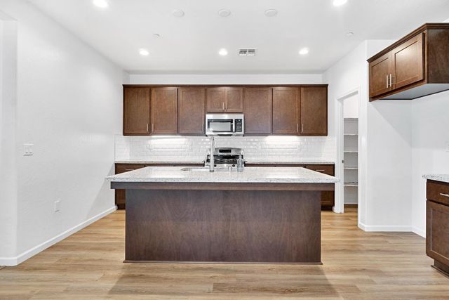 770 S Argyle Avenue, Fowler, CA 93625