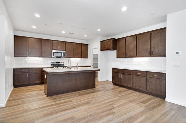 770 S Argyle Avenue, Fowler, CA 93625