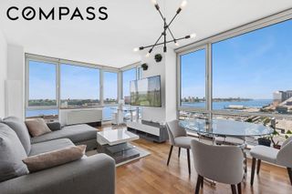 635 W 42nd St Apt 23A, New York City, NY 10036
