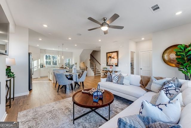 5747 Schelton Place SE, Mableton, GA 30126