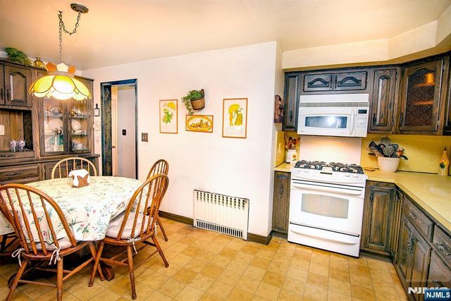 40 Coles Avenue, Hackensack, NJ 07601