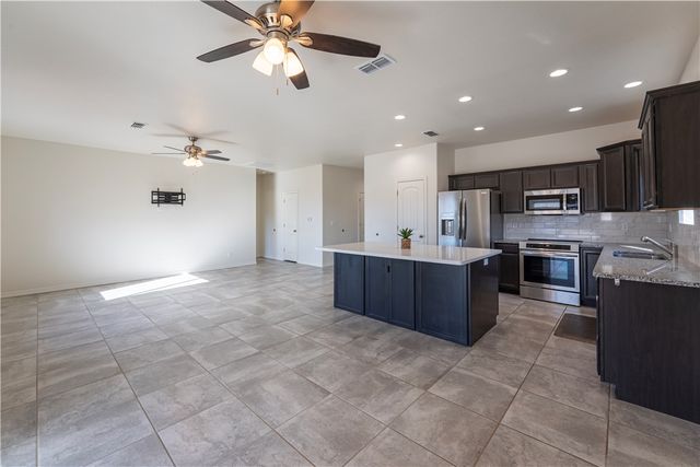 5475 Eagle View Road, Kingman, AZ 86409