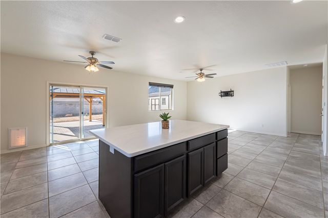 5475 Eagle View Road, Kingman, AZ 86409