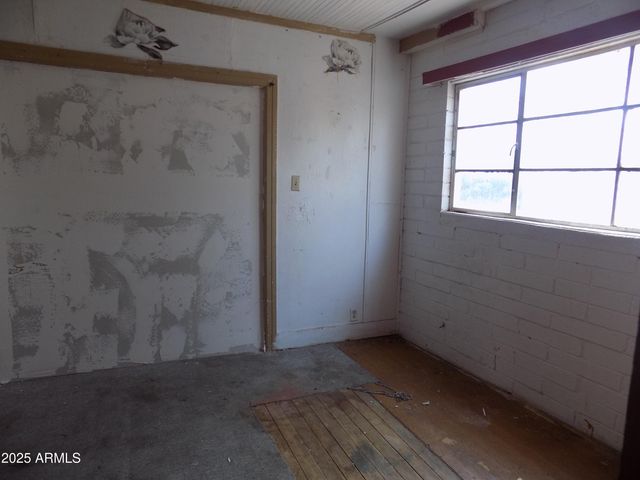 571 W PORPHYRY Street, Superior, AZ 85173