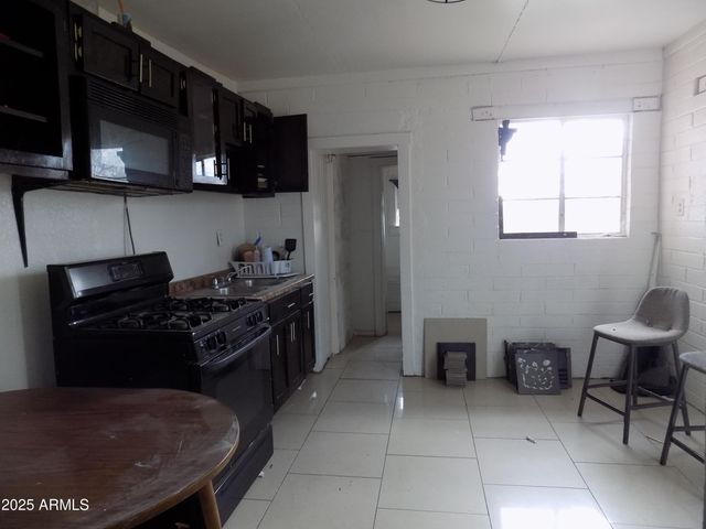 571 W PORPHYRY Street, Superior, AZ 85173