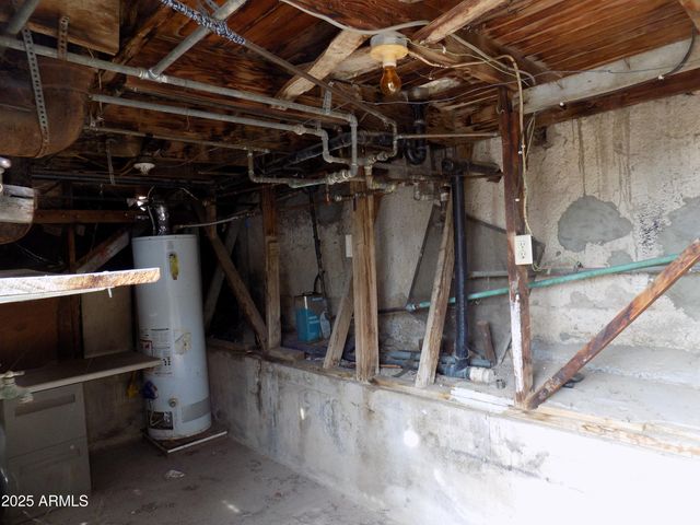 571 W PORPHYRY Street, Superior, AZ 85173