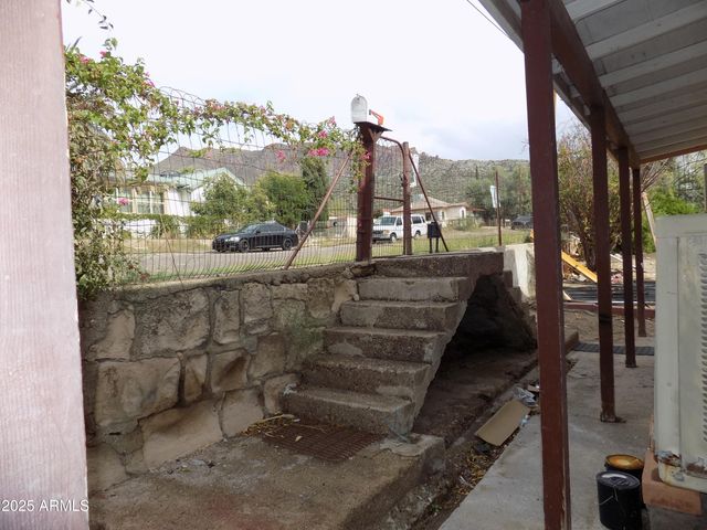 571 W PORPHYRY Street, Superior, AZ 85173