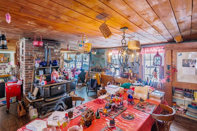 412 Dartmouth College Highway, Haverhill, NH 03765