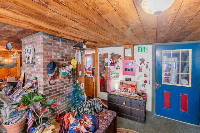 412 Dartmouth College Highway, Haverhill, NH 03765