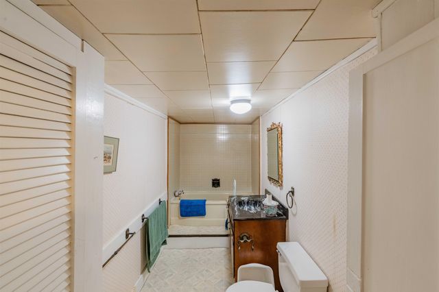 412 Dartmouth College Highway, Haverhill, NH 03765