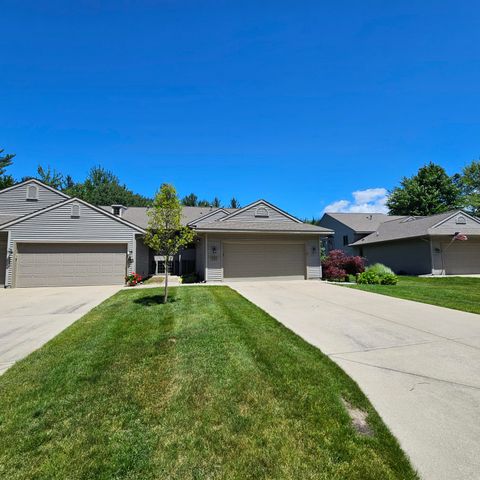 594 Tournament Circle 49, Norton Shores City, MI 49444