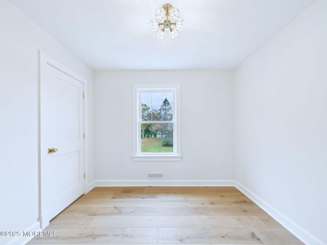 28 Patten Lane, Long Branch, NJ 07740