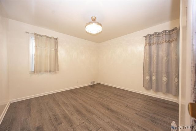 353 38th Street, Niagara Falls, NY 14303