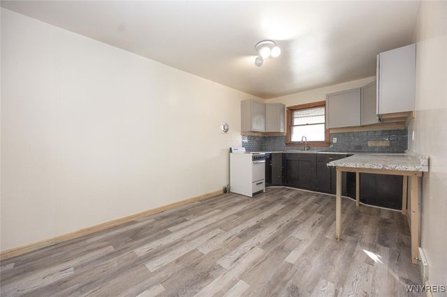 353 38th Street, Niagara Falls, NY 14303