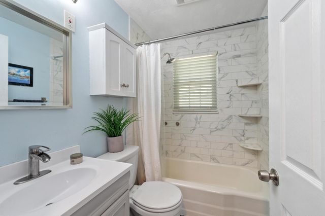 122 Westwood Drive, Nashua, NH 03062
