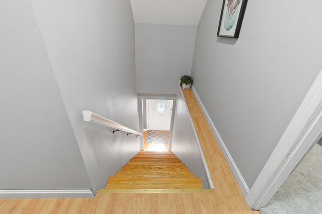 122 Westwood Drive, Nashua, NH 03062